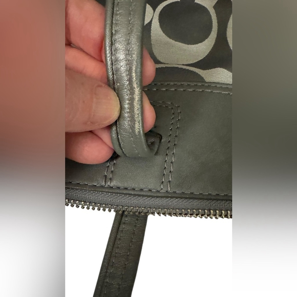 COACH LAURA SIGNATURE GREY TOTE/ SHOULDER BAG - Picture 9 of 10